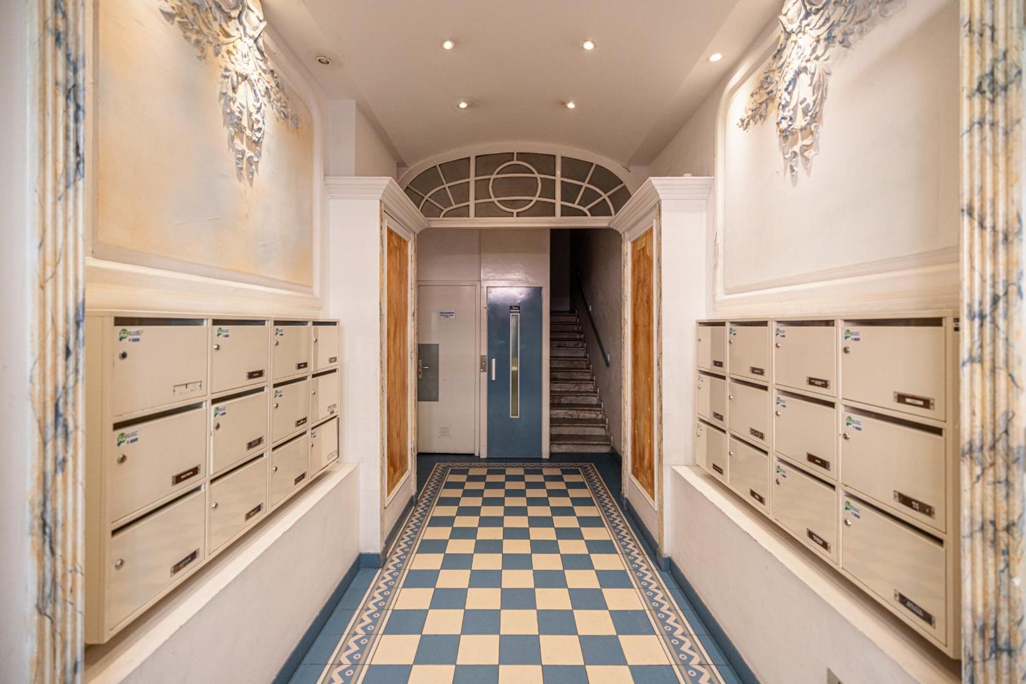 Massena Street - 1 Bdr Duplex With Ac & Parking Apartment Nice Luaran gambar